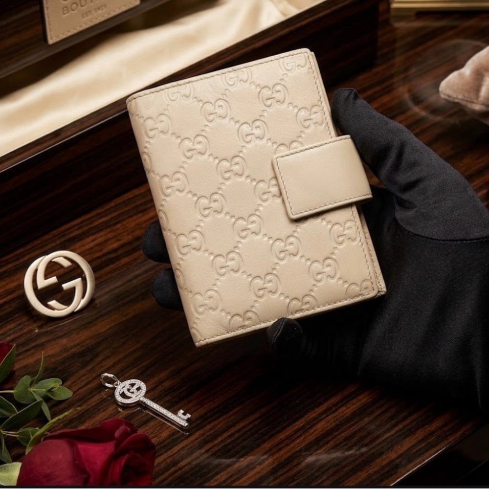 Gucci Agenda